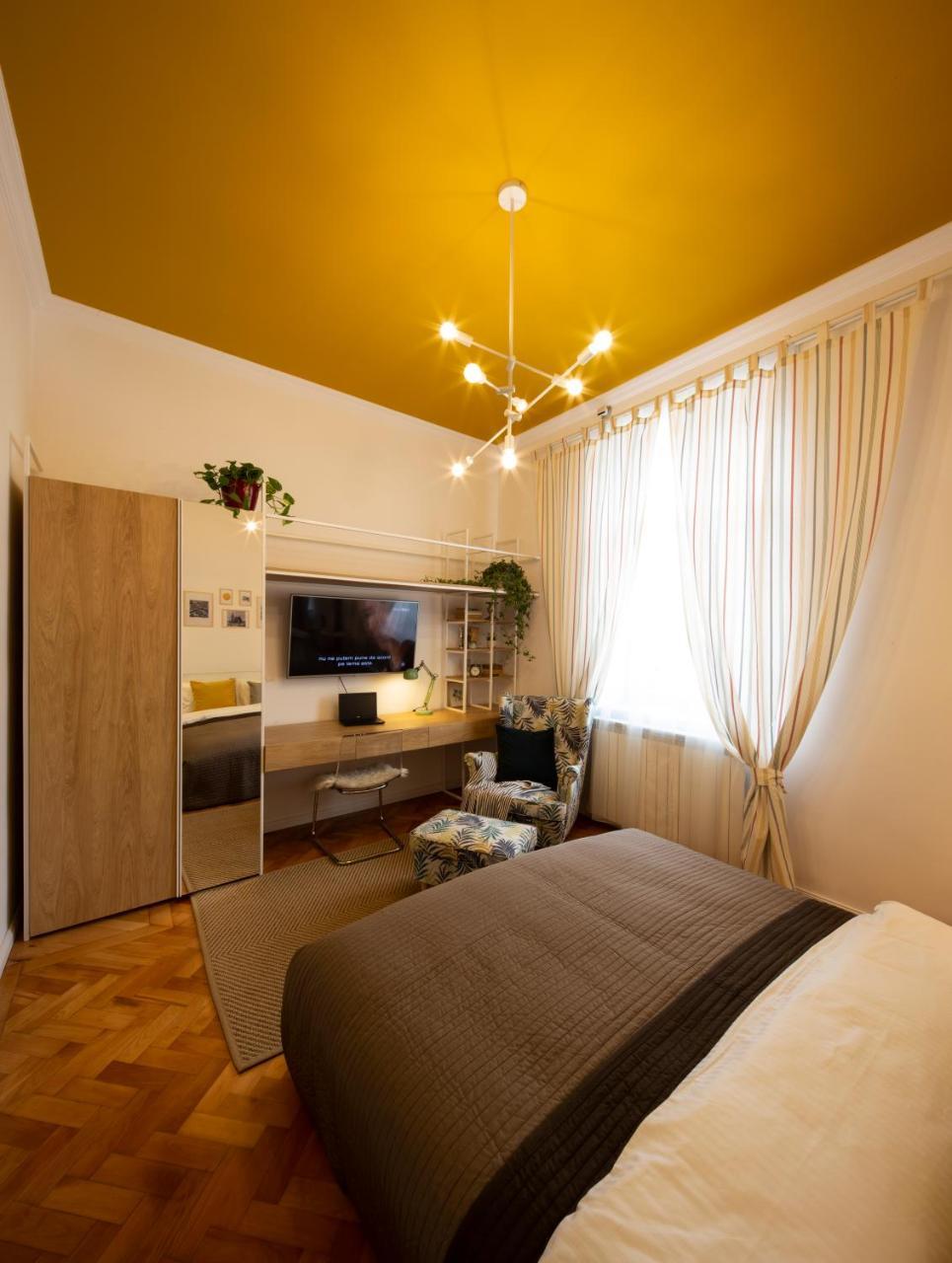Yellow Apartment Cluj-Napoca Eksteriør billede